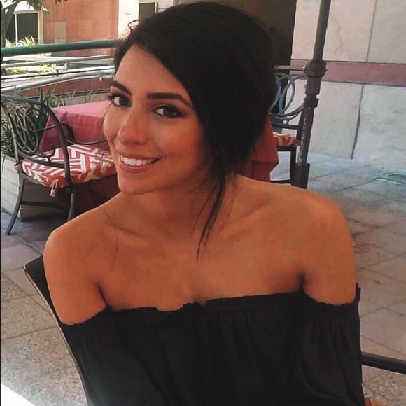 Meet your Posher, Beth - Picture 1 of 1